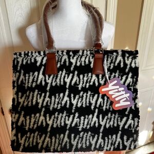 Yitty plush tote NWT (Fabletics)